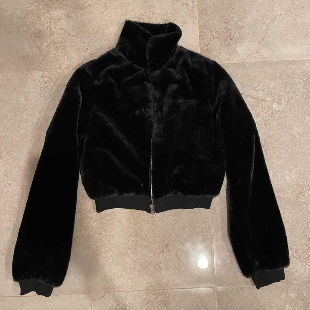 *Brand new* black fluffy bomber jacket, cropped